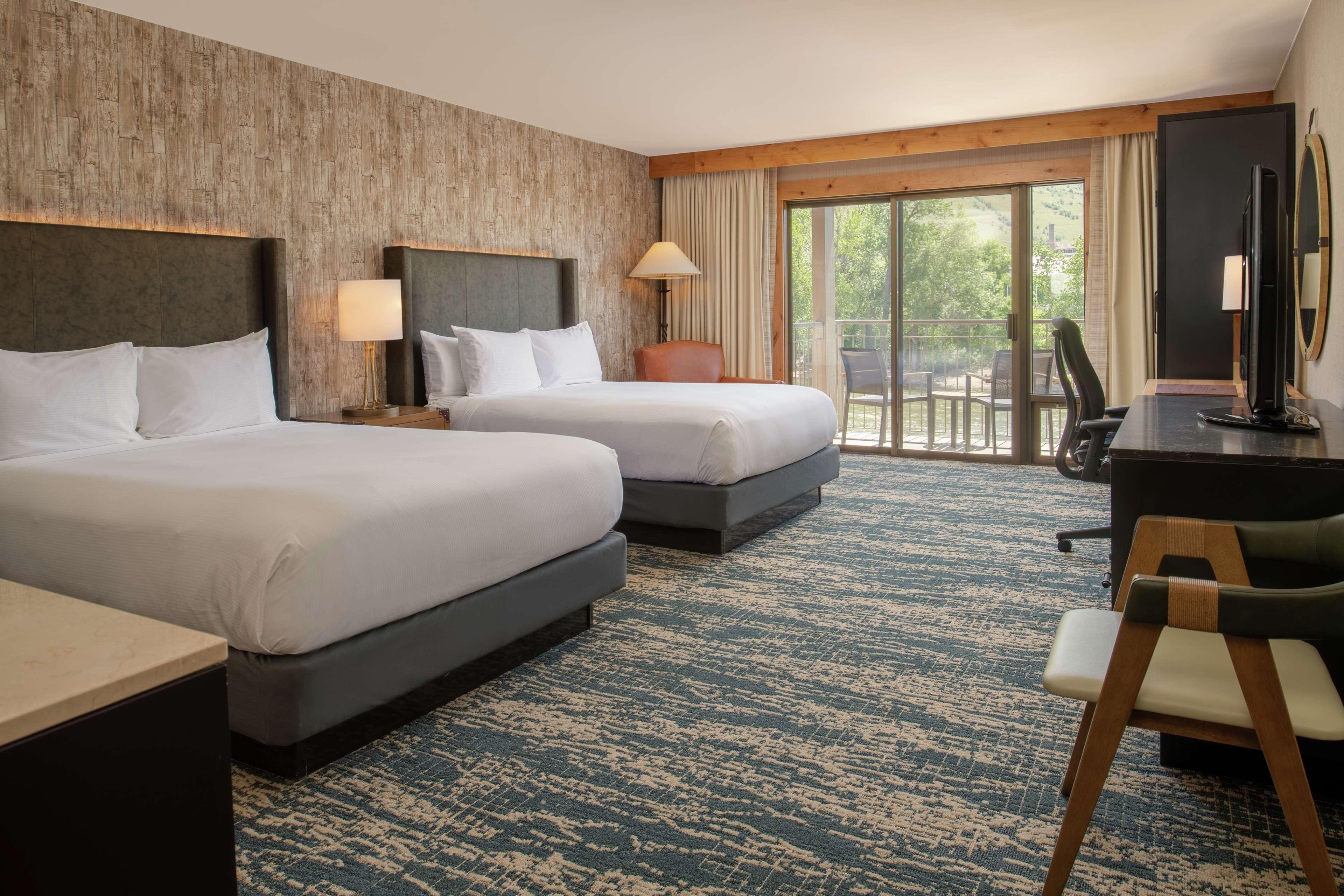 Doubletree By Hilton Edgewater Hotel Missoula