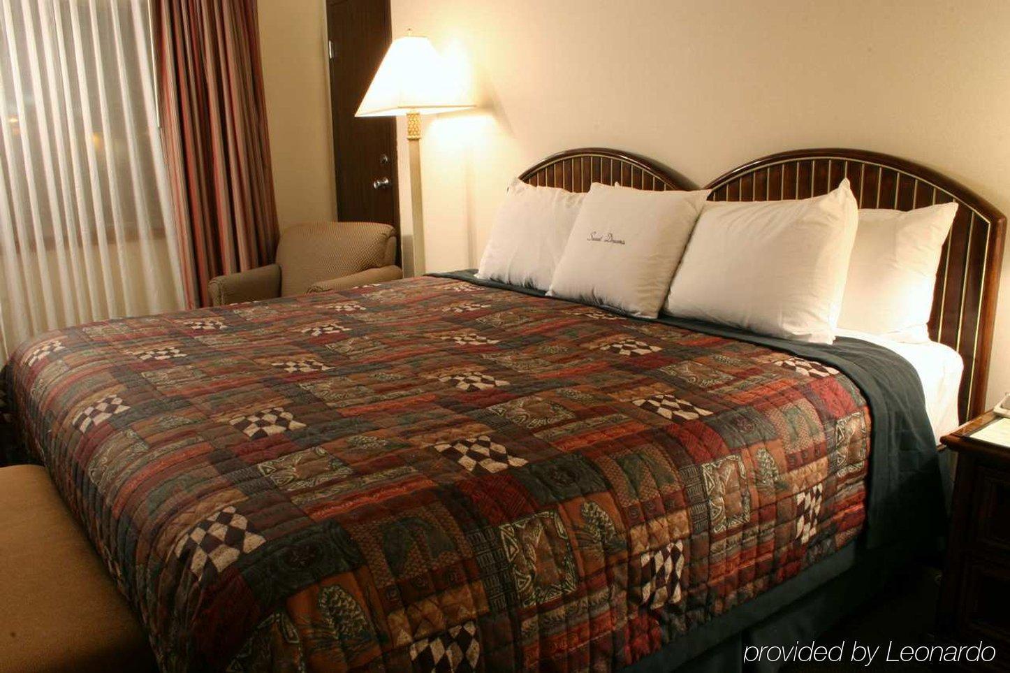 Doubletree By Hilton Edgewater 4*