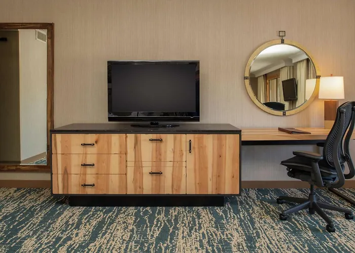 Doubletree By Hilton Missoula Edgewater