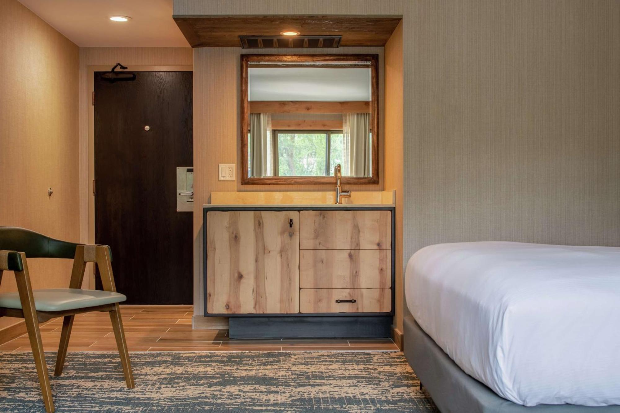 Hotel Doubletree By Hilton Edgewater