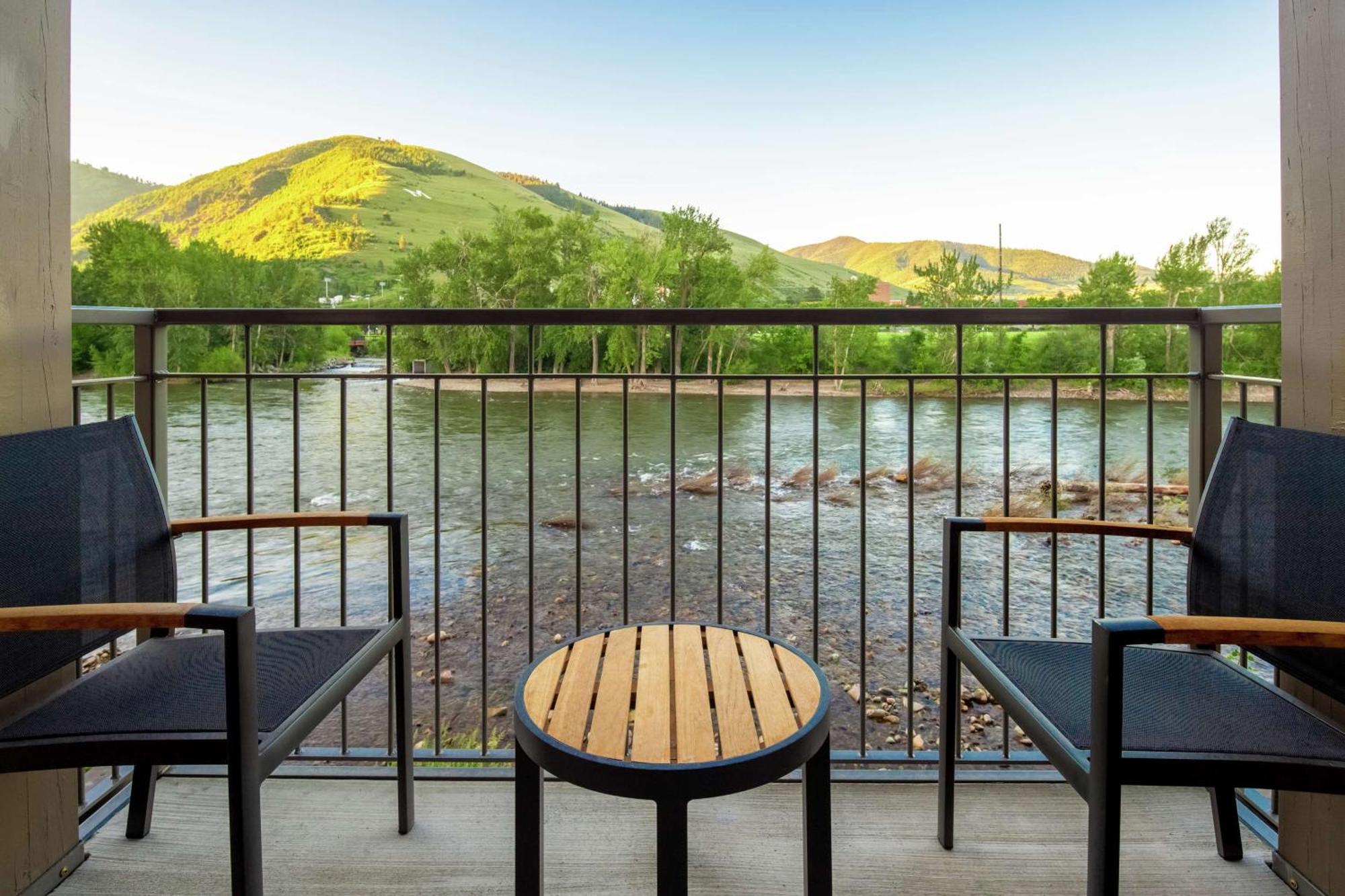 Doubletree By Hilton Edgewater Hotel Missoula