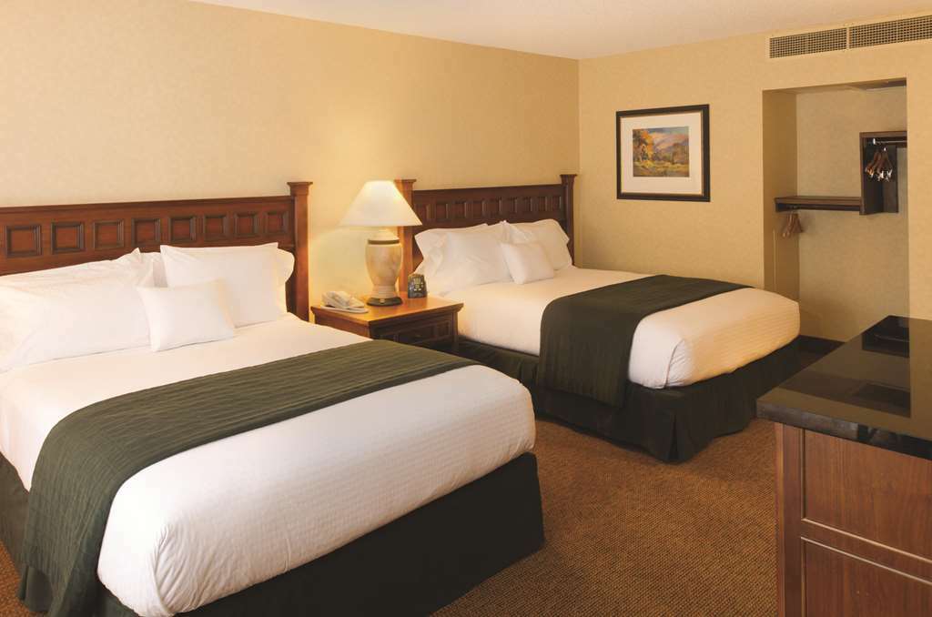 Doubletree By Hilton Edgewater Missoula